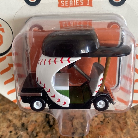 1:64 MLB Bullpen Buggies Wave 1 SF Giants Super 7. New in package. - Picture 2 of 3